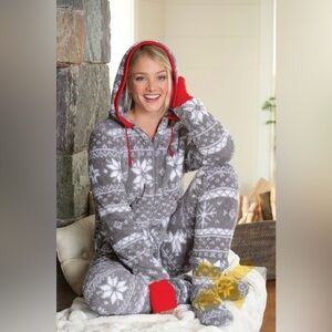Hoodie-Footie NWT Onsie for Women - Nordic Fleece Size Medium